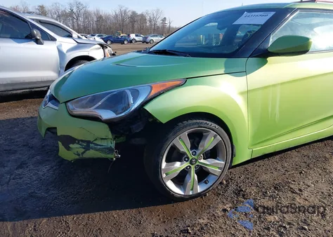 2012 Hyundai Veloster Base W/Black z USA, uszkodzony, nr VIN KMHTC6AD4CU059165